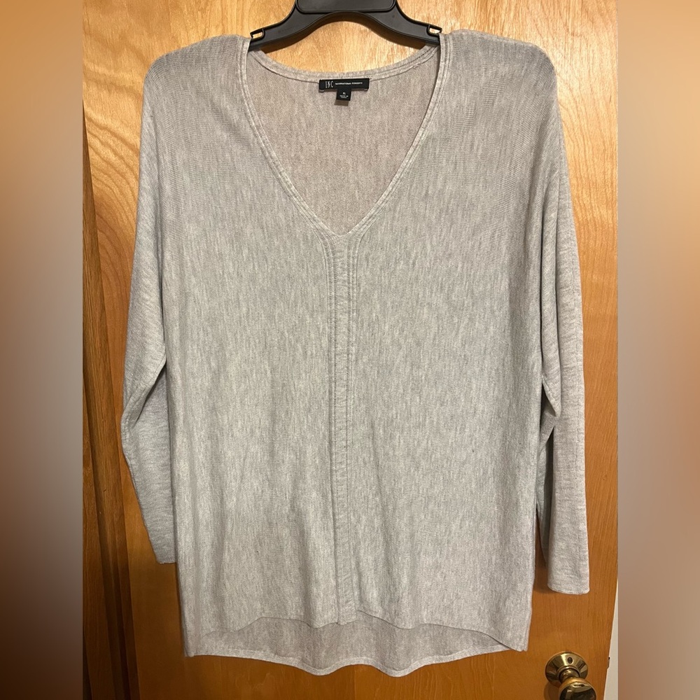 INC international concepts Gray V-Neck lightweight Sweater women’s xl